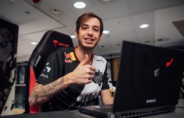 【前瞻】2025LPL春季赛FPX vs TT，FPX攻势猛烈TT顶不住